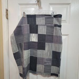 LuLaRoe Womens Black and White Geometric Pencil Skirt, Size 3xl